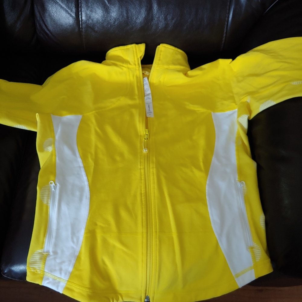 Women's fitness jackets